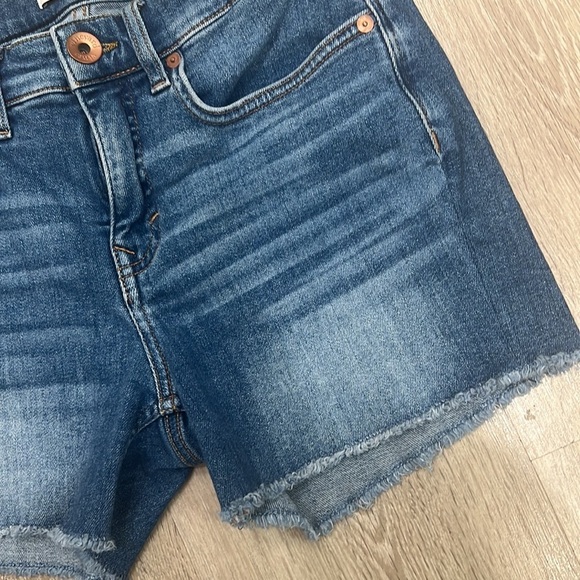 Vineyard Vines High Rise Jean Shorts size 25 elastic mix super comfy! - Picture 3 of 7